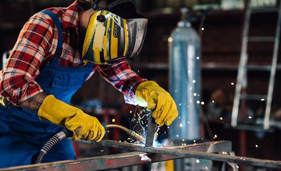 MIG/MAG-svetsning är de bästa metoderna att börja med när man ska lära sig hur man svetsar